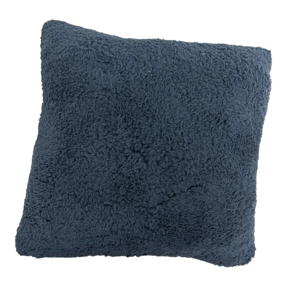 LL Bean Wicked Plush Throw Pillow Cozy Warm Soft 18x18 Navy Blue NEW